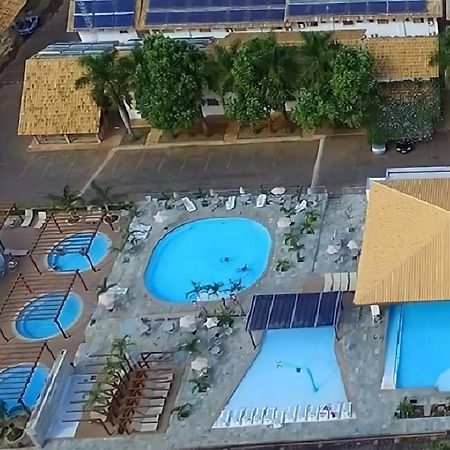 Apartamento No Di Roma Resort Caldas Novas Exterior photo
